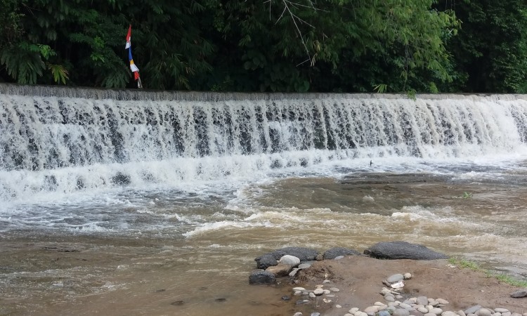 Fasilitas Air Terjun Tangga Manik Lahat
