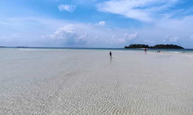 Aktivitas Elyora Batam