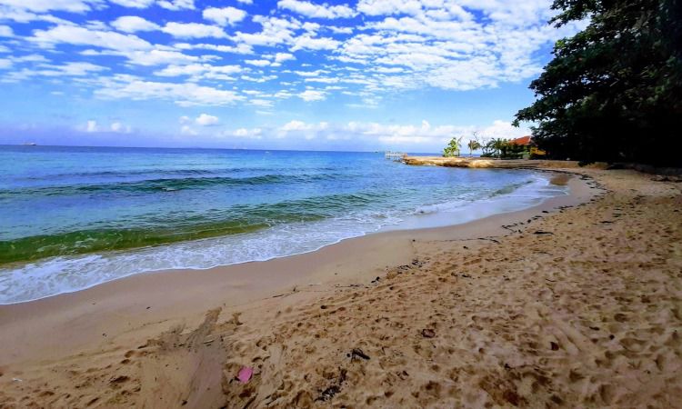 Daya Tarik Pantai Mirota Batam