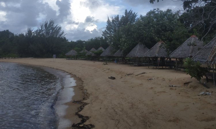 Fasilitas Pantai Elyora Batam