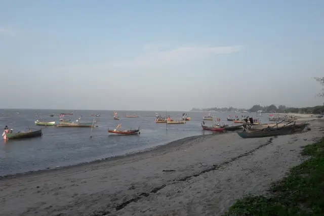 Fasilitas Pantai Mutiara