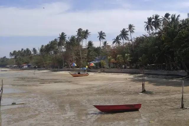 Fasilitas Pantai Payung