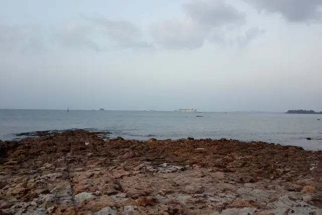 Fasilitas Pantai Tanjung Pinggir