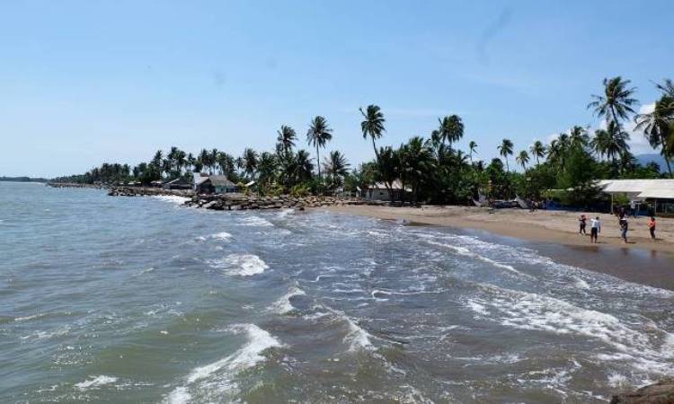 Aktivitas Pantai Pasir Jambak