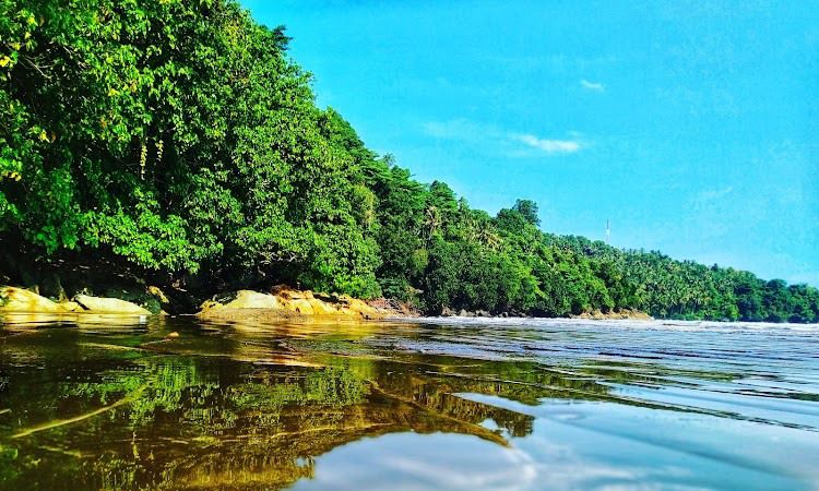 Daya Tarik Pantai Air Manis
