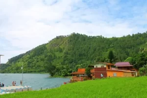 Desa Wisata Meat, Mengintip Pesona Desa Pengrajin Kain Ulos di Toba