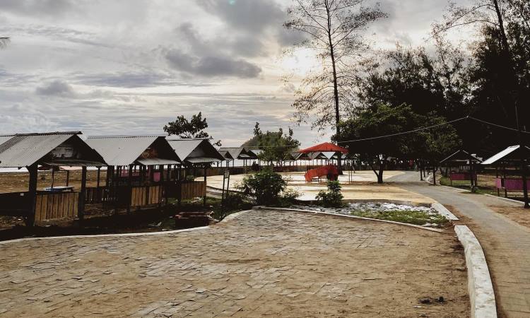 Fasilitas Pantai Air Manis