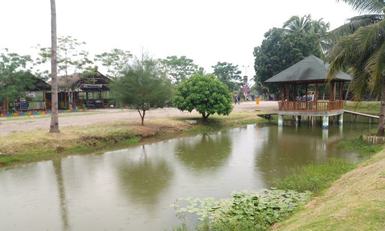 Fasilitas Taman Air Percut