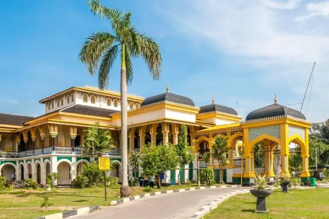 Istana Maimun, Istana Megah Kesultanan Deli & Ikon Kota Medan