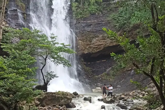 Kegiatan Air Terjun Bidadari