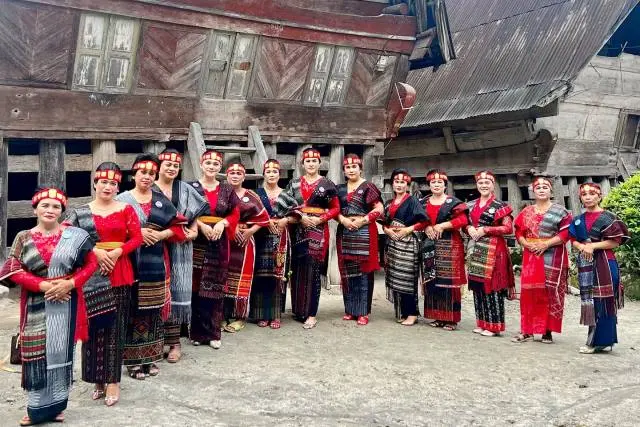 Sejarah Pakaian Adat Ulos