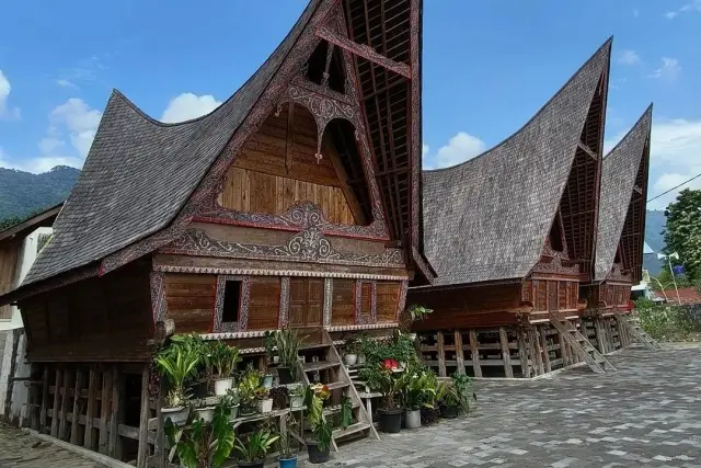 Struktur Bangunan Rumah Bolon