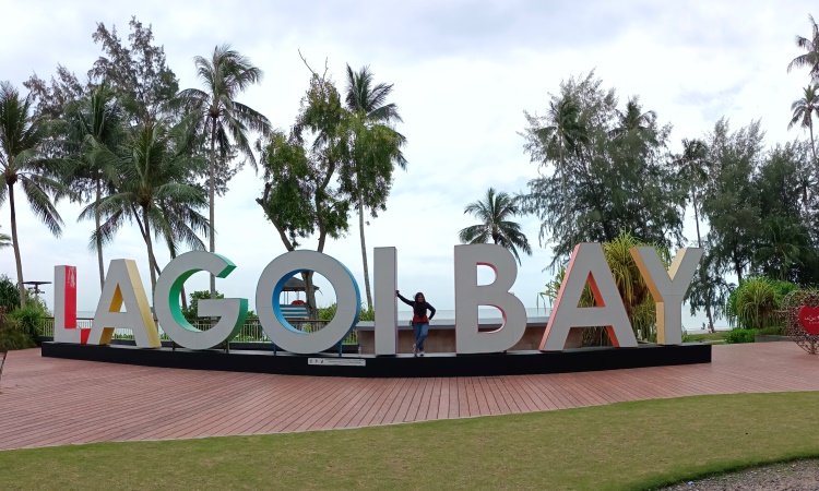 Alamat Lagoi Bay