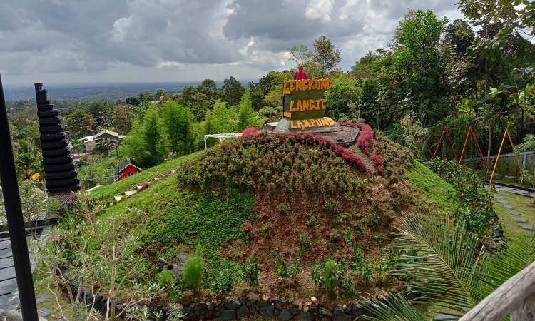 Alamat Lengkung Langit