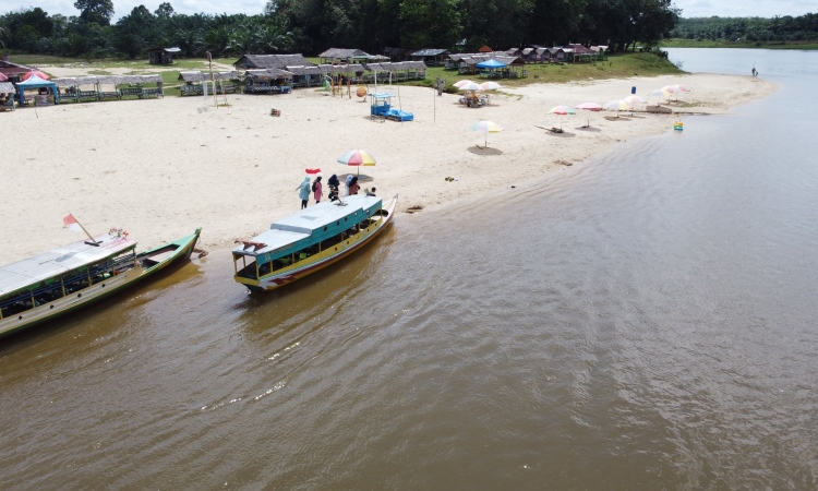 Alamat Pulau Cinta Teluk Jering