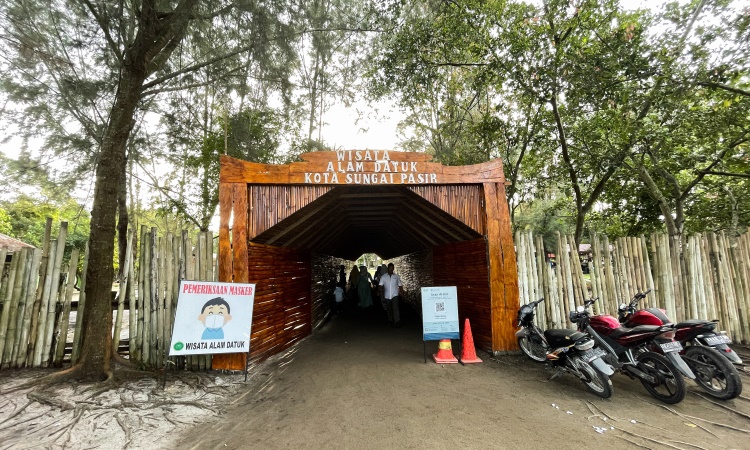 Alamat Wisata Alam Datuk