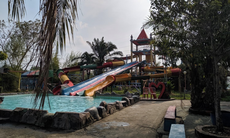 Daya Tarik Funtasy Island Waterpark
