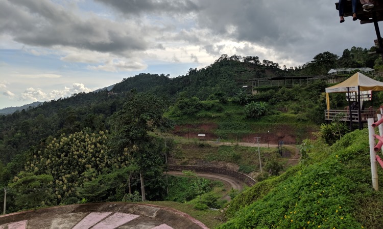 Daya Tarik Muncak Pass