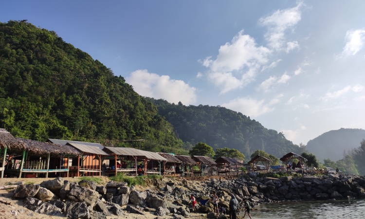 Fasilitas Pantai Lhoknga Aceh Besar