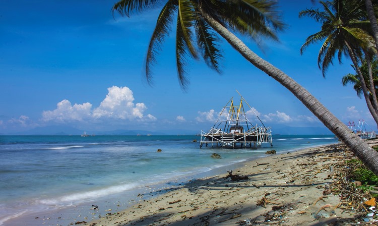 Fasilitas Pantai Sebalang Lampung
