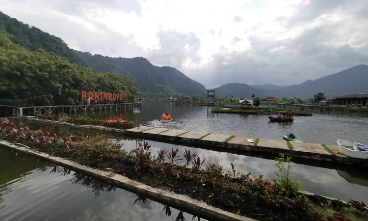 Kegiatan Menarik Banto Royo