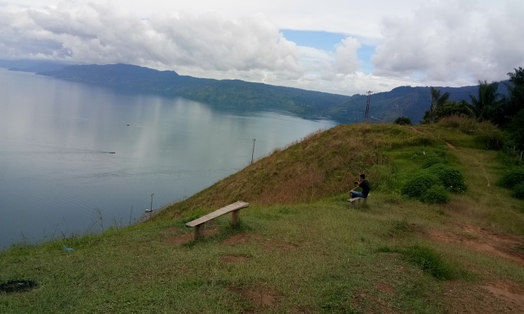 Kegiatan Menarik Bukit Senyum