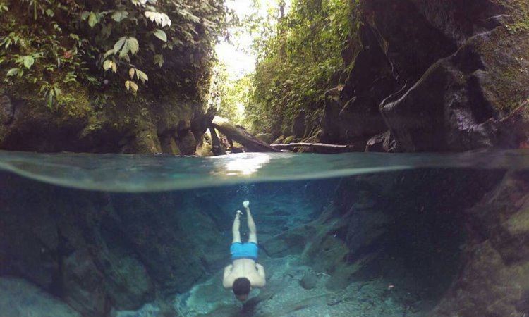 Kegiatan Menarik Kolam Abadi