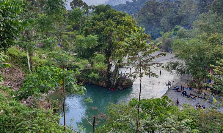 Kegiatan Menarik Landak River