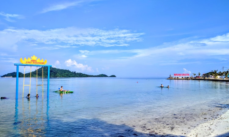 Kegiatan Menarik Pantai Sari Ringgung
