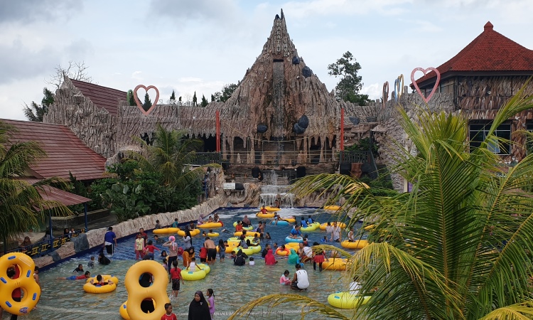 Kegiatan Menarik Slanik Waterpark