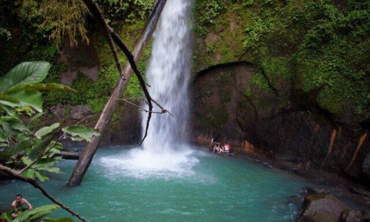 Kegiatan Menarik Wisata Air Terjun