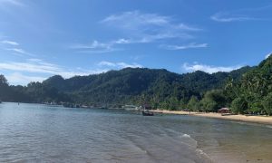 Pantai Nirwana, Pantai Cantik yang Memikat Hati di Padang