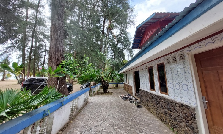 Penginapan Murah Dekat Lokasi Pantai Carolina