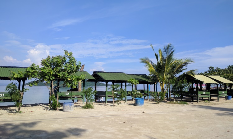 Penginapan Murah Dekat Lokasi Pantai Sari Ringgung