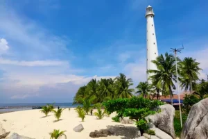 Pulau Lengkuas, Pulau Unik Nan Eksotis di Belitung