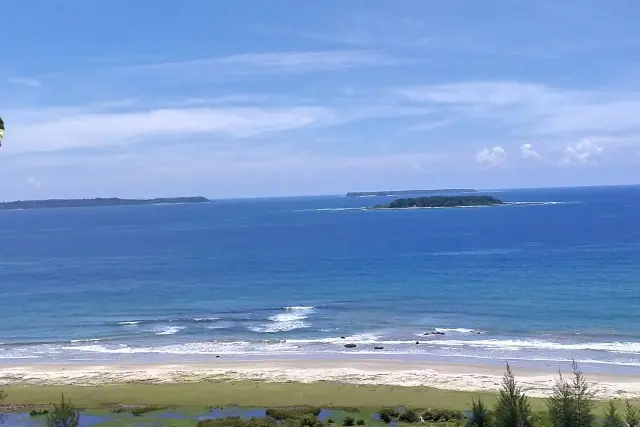 Mengintip Pesona Bahari Pulau Simeulue di Aceh yang Memukau