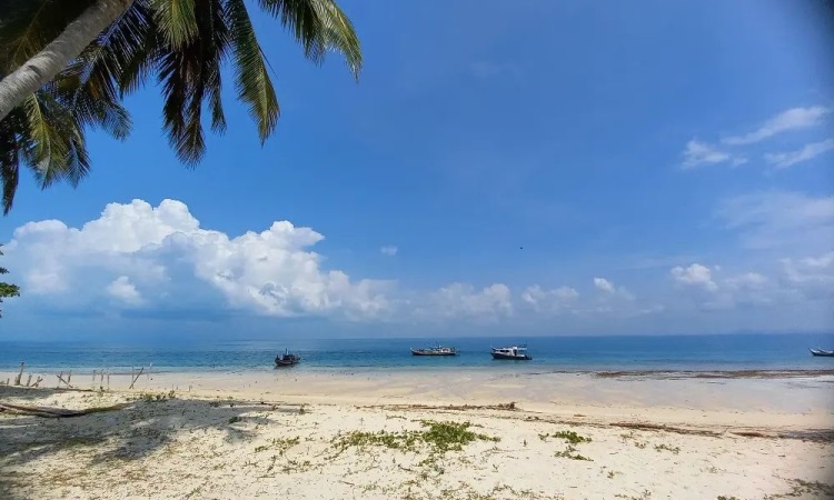 Estimasi Biaya Wisata ke Pulau