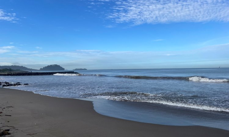 Daya Tarik Pantai Puruih Padang