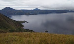 Bukit Siadtaratas, Tempat Terbaik Menikmati Indahnya Danau Toba di Dairi