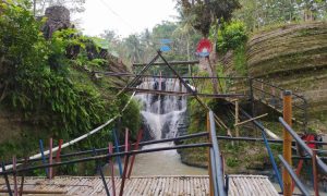 Curup Pancuran Emas Lampung