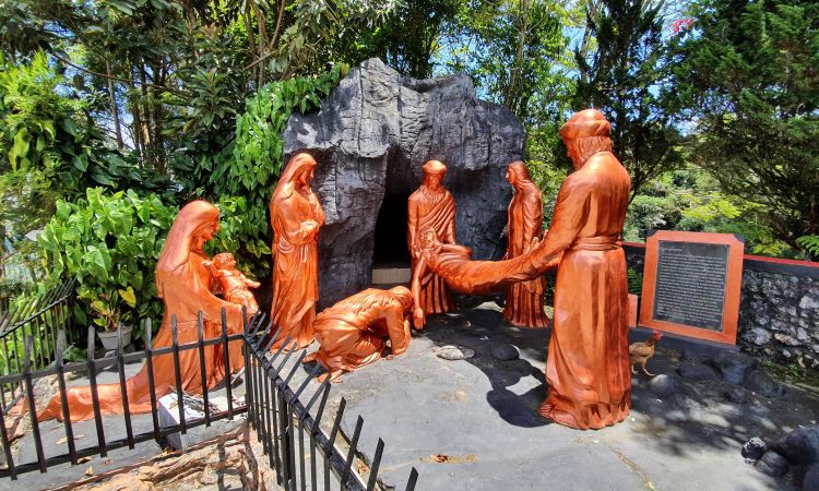 Daya Tarik Taman Wisata Iman