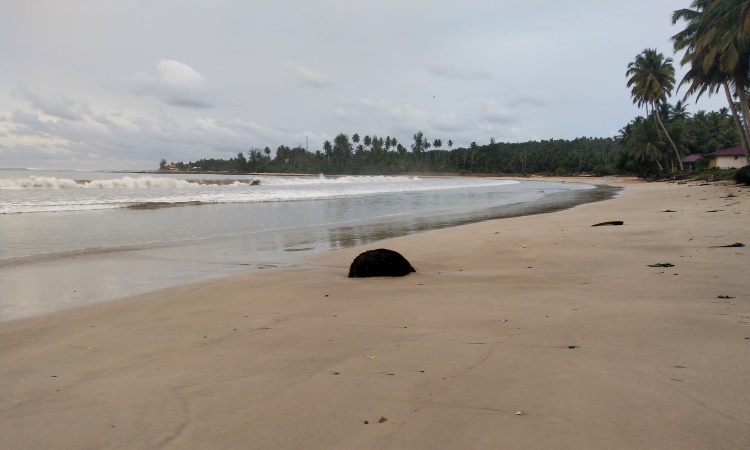 Fasilitas Pantai Lagundri