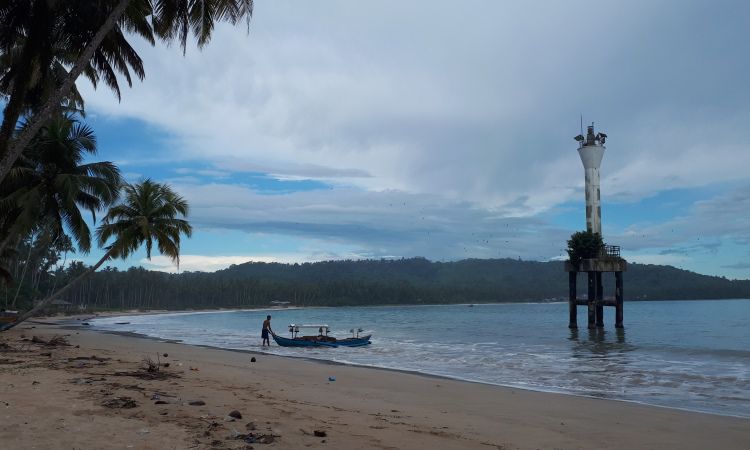 Pantai Lagundri, Pantai Indah dengan Spot Foto Keren di Nias Selatan