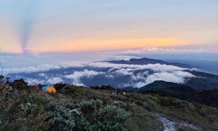 AKtivitas Menarik di Gunung Sibuatan