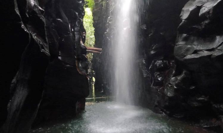 Aktivitas Menarik di Goa Sigalapang