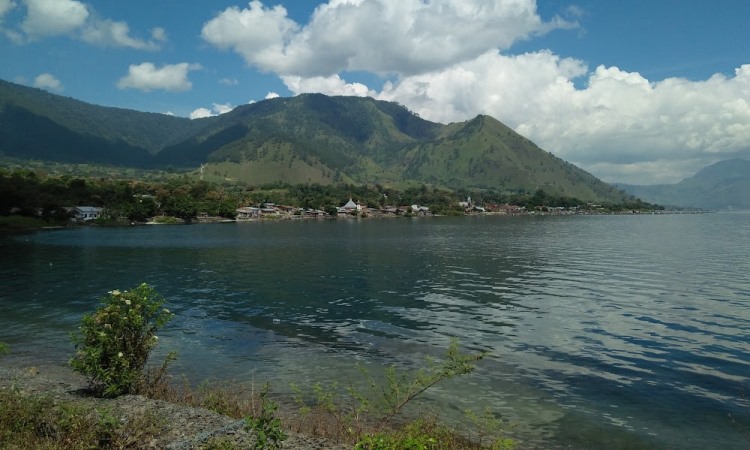 Alamat Pantai Silalahi Dairi