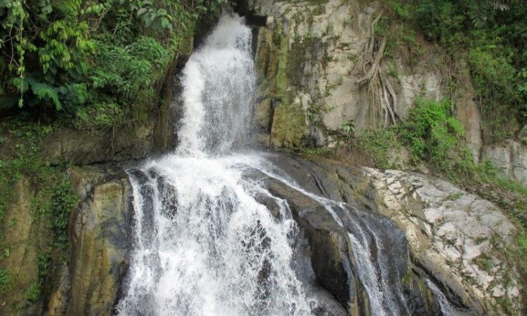 Daya Tarik di Air Terjun Lae Pendaroh