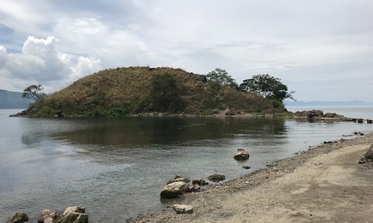 Daya Tarik di Pantai Silalahi Paropo