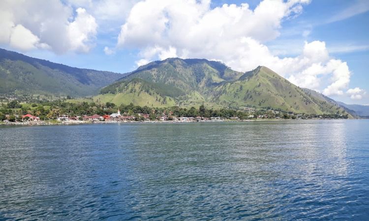 Fasilitas Pantai Silalahi Dairi