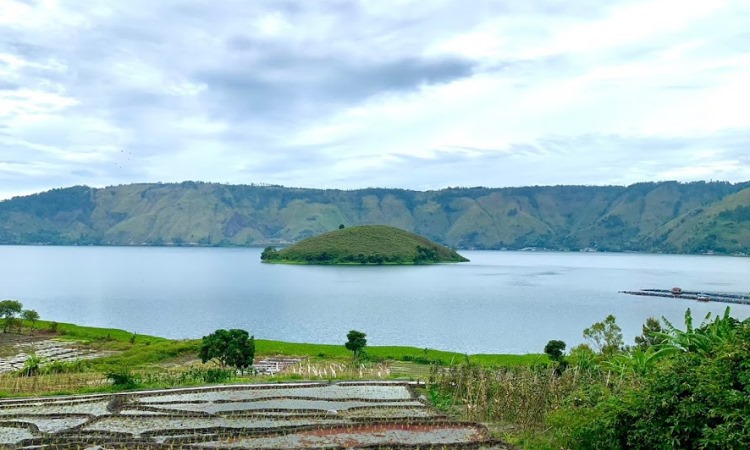 Pulau Simamora Humbang Hasundutan